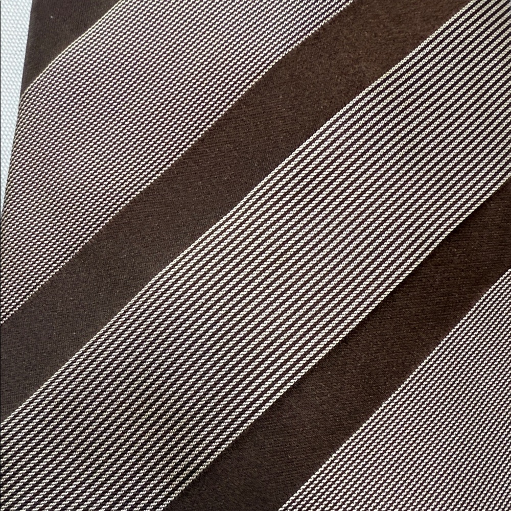 Giorgio Armani Elegant Black and Gray Tie